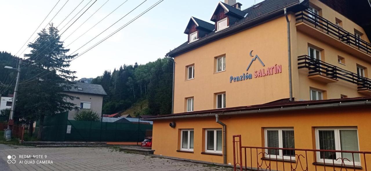Hotel Salatin à Ruzomberok Extérieur photo